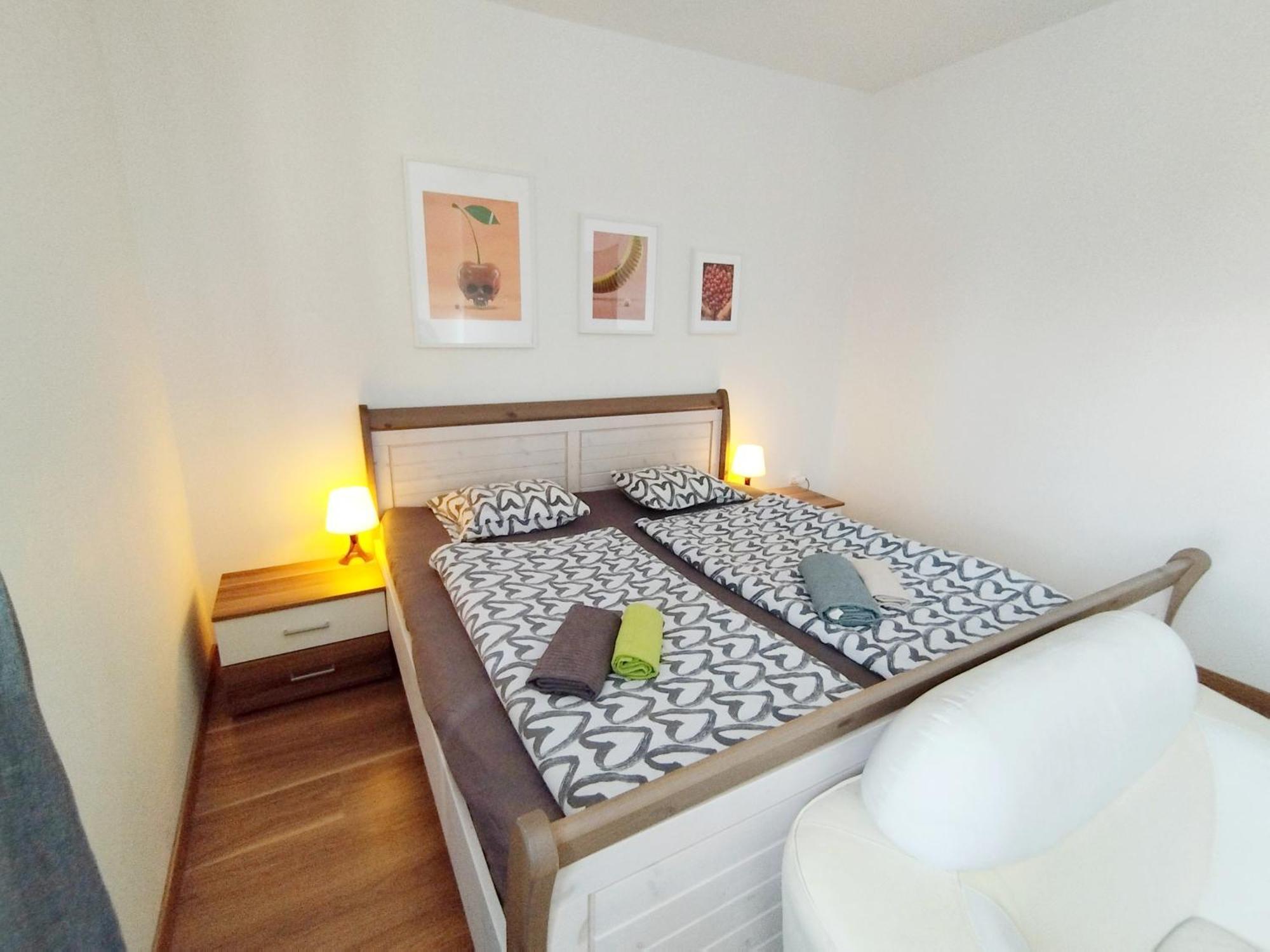Apartment Cozy Rooftop With Balcony