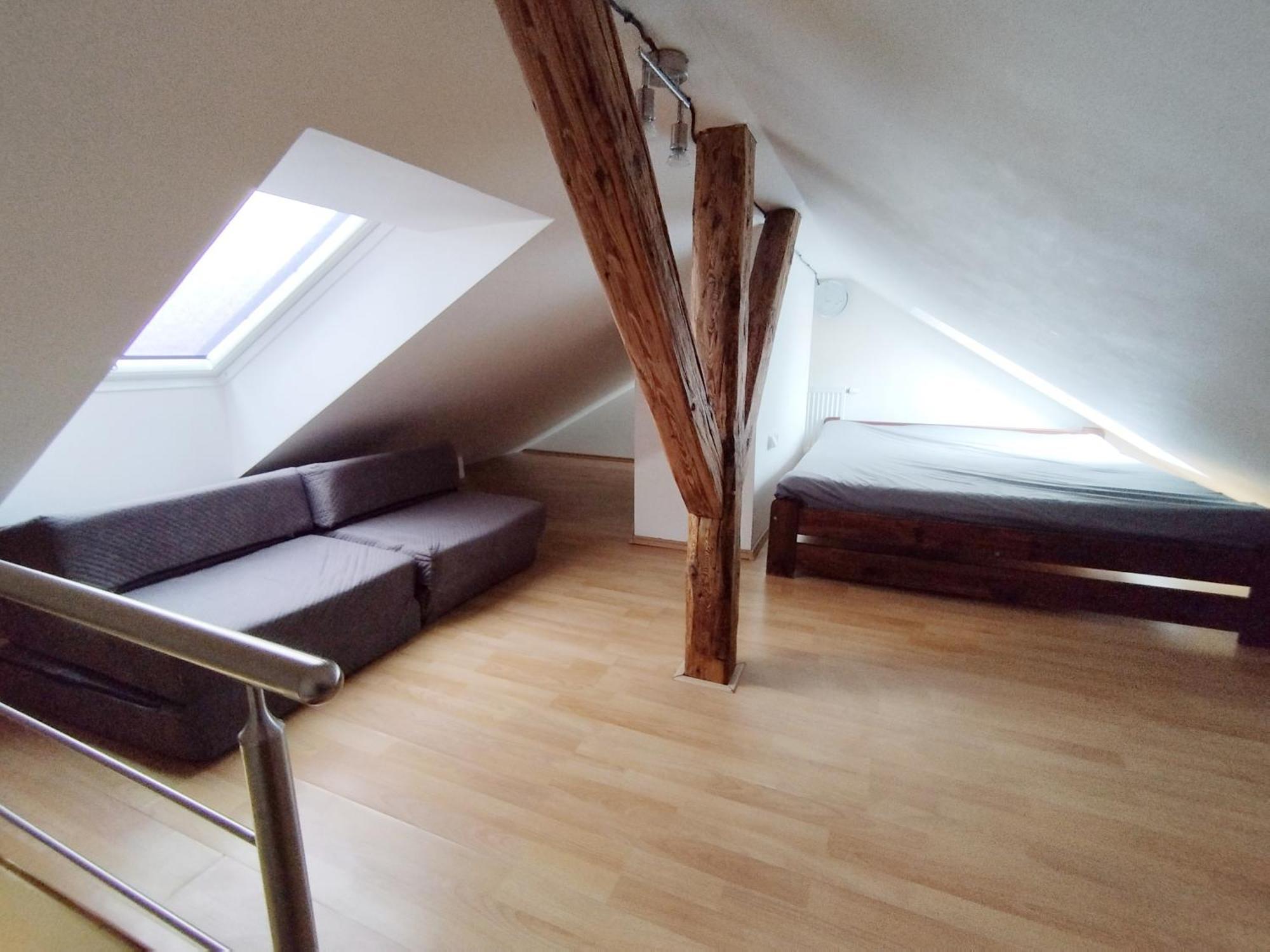 Appartement Cozy Rooftop With Balcony Praag